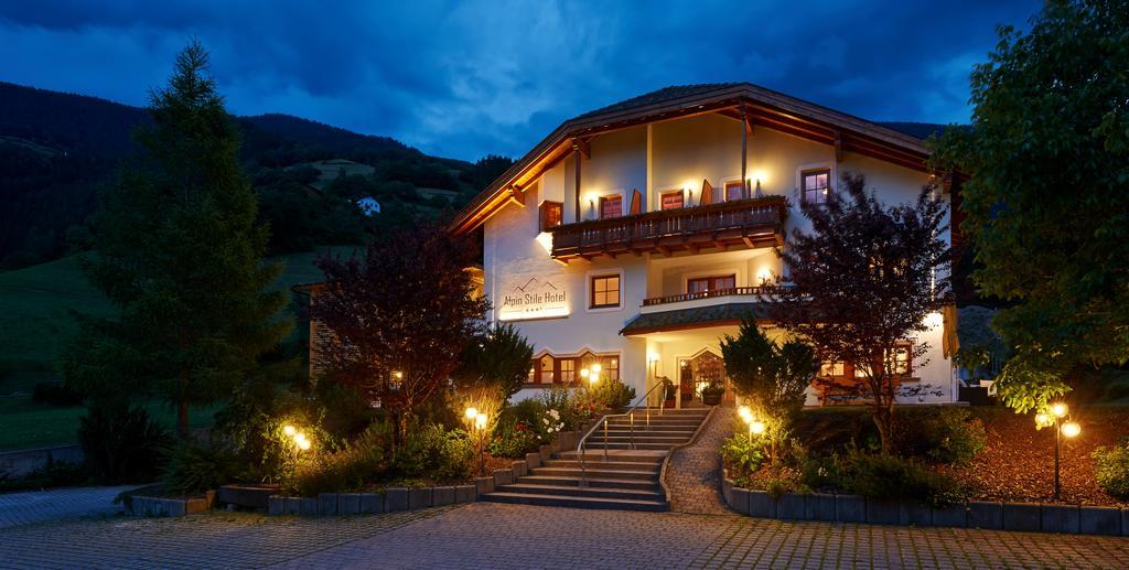 Alpin Stile Hotel Laion Exterior photo